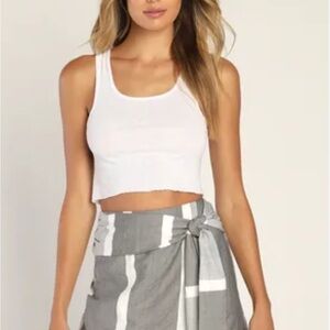 Lulu's White and Gray Striped Skort